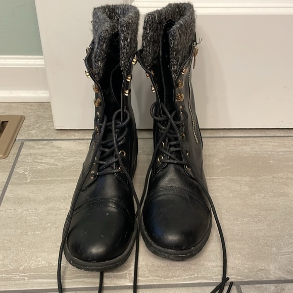 Forever Link Women’s Mango-31 Round Toe Military Knit Ankle Cuff Low Heel Boot - Picture 5 of 6